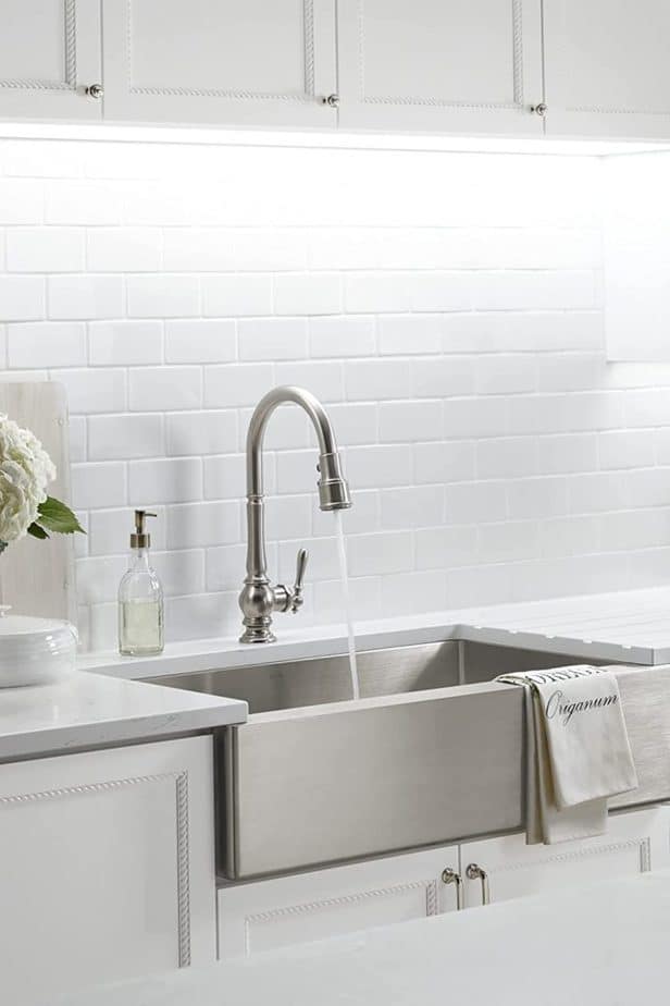 farmhouse sink faucet